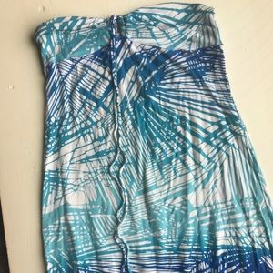 Long blue patterned dress